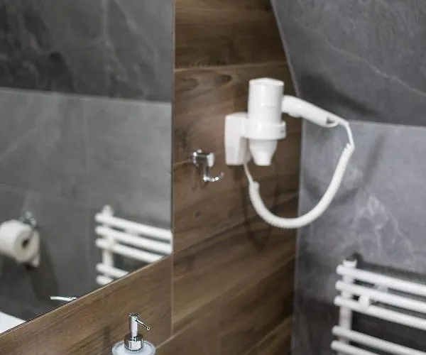 U Nasyj Kasi Poronin