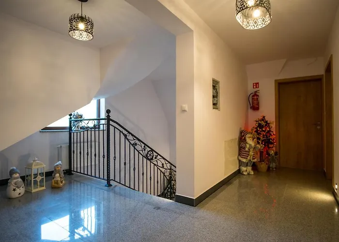 U Nasyj Kasi Farma Poronin